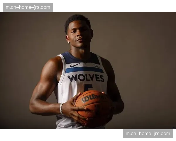 爱德华兹务实的防守反击 狼队阻击豪门战术成效显著