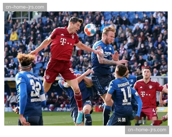 霍芬海姆阻止对手从容组织进攻 激进压迫成伊尔策战术标签